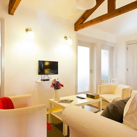 Glaring Tailor Made 2 Bedroom Διαμέρισμα Lisboa