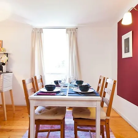 Apartment Glaring Tailor Made 2 Bedroom Lisbon